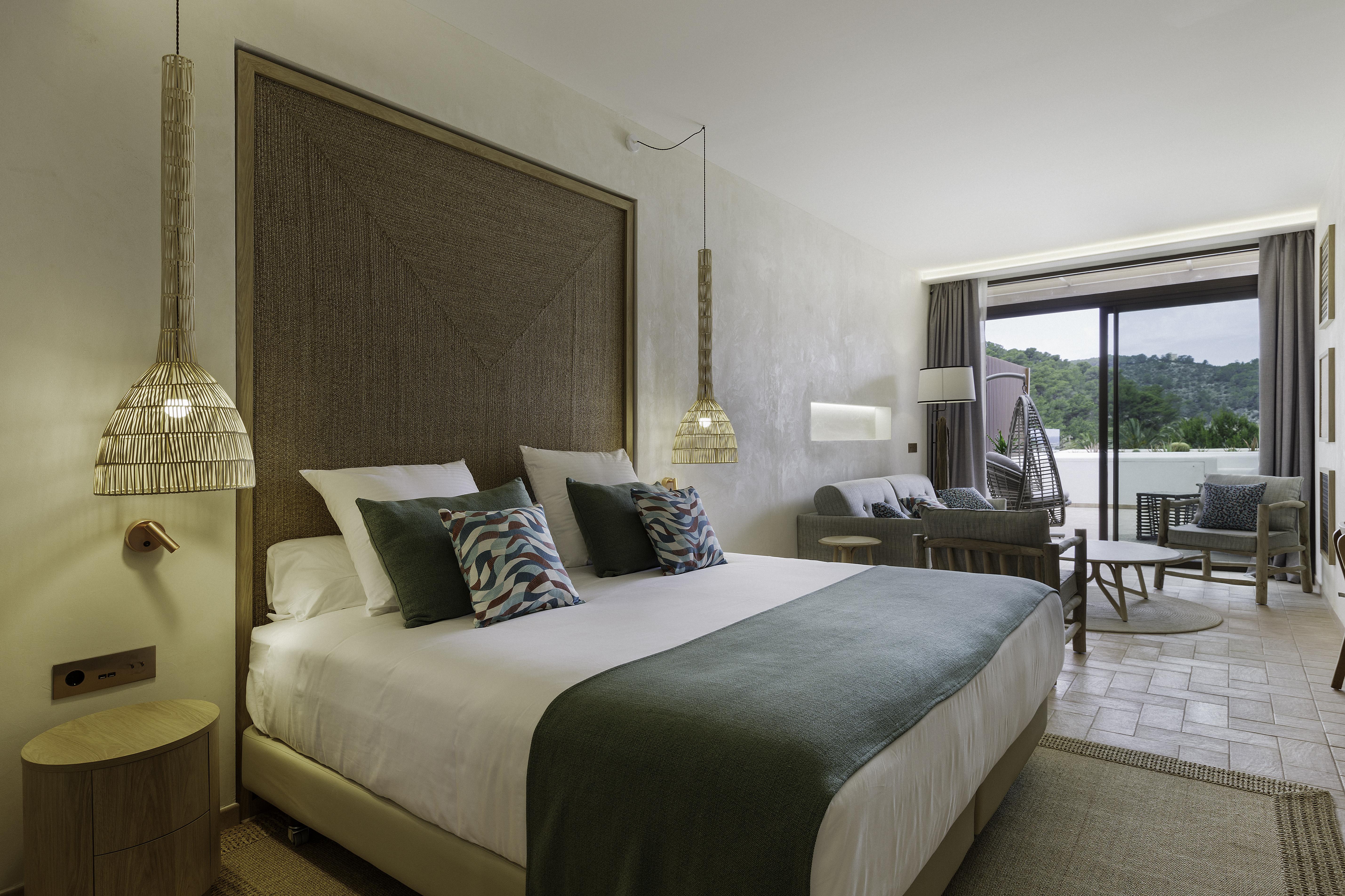 Cala San Miguel Ibiza Resort, Adults Only, Curio Collection By Hilton Port de Sant Miguel المظهر الخارجي الصورة Deluxe room