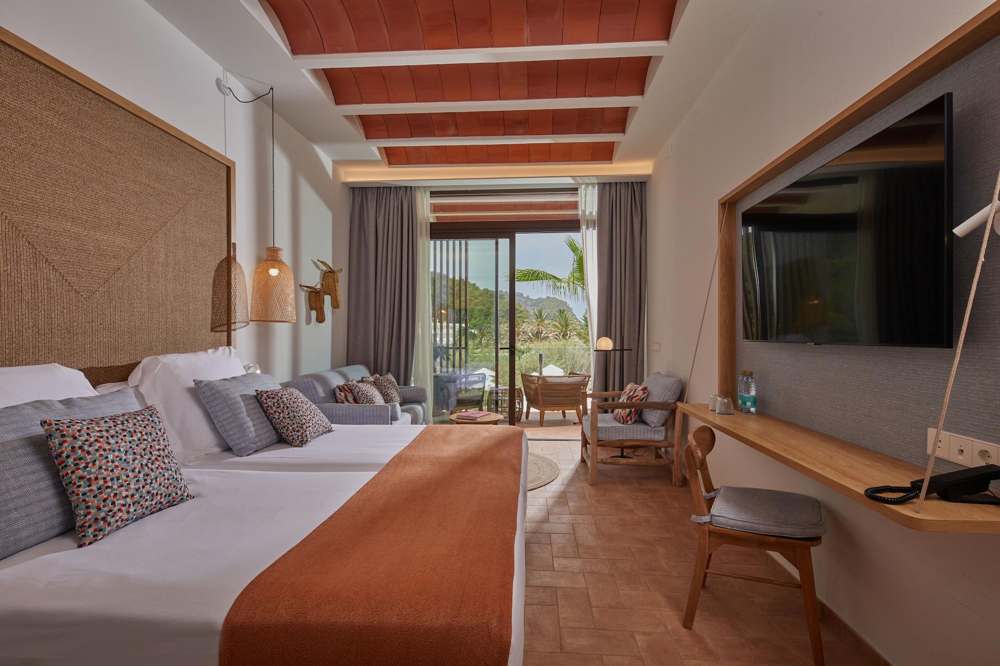 Cala San Miguel Ibiza Resort, Adults Only, Curio Collection By Hilton Port de Sant Miguel المظهر الخارجي الصورة Deluxe room